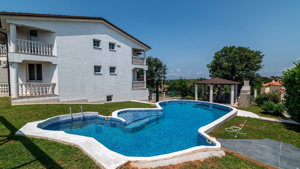 Photo of Outdoor in Zbandaj