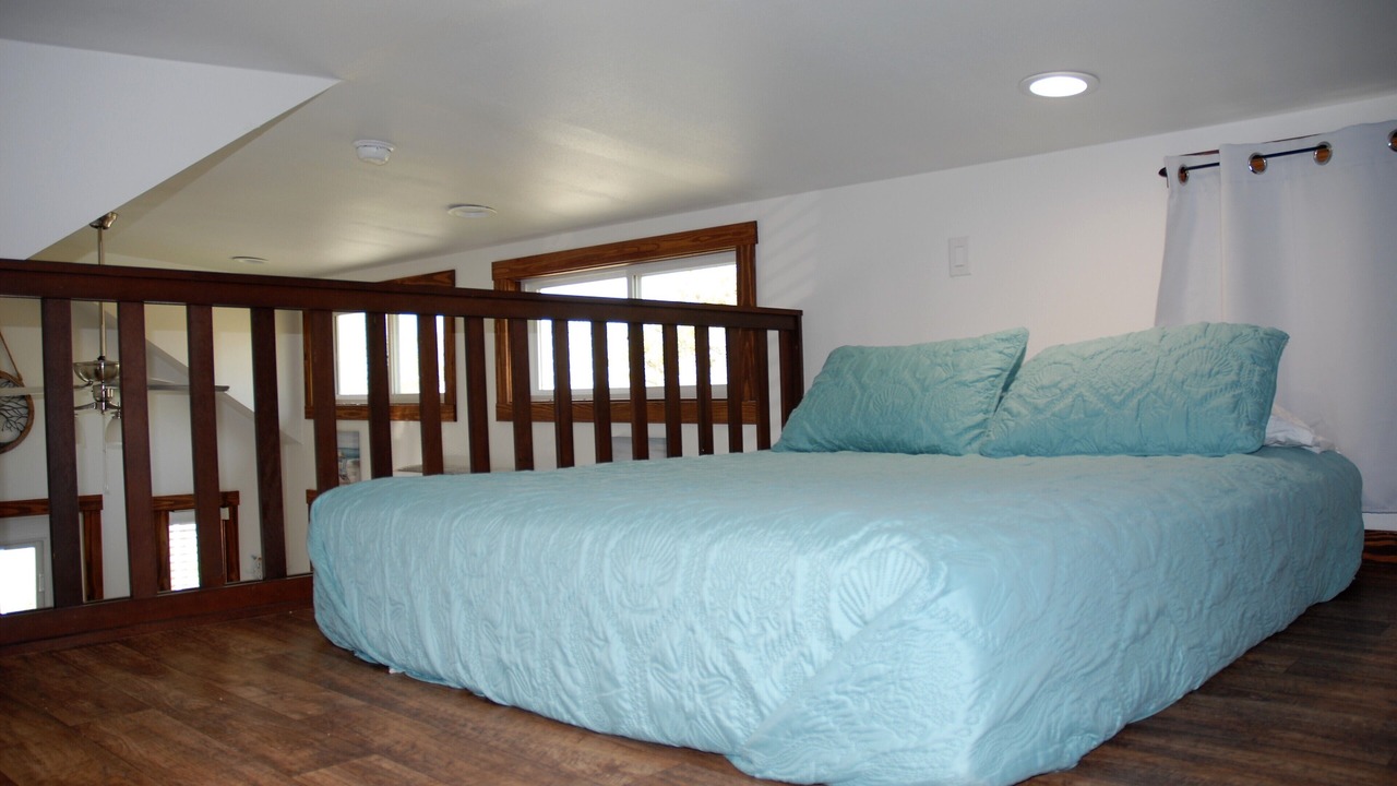 Photo of Bedroom in City-by-the Sea