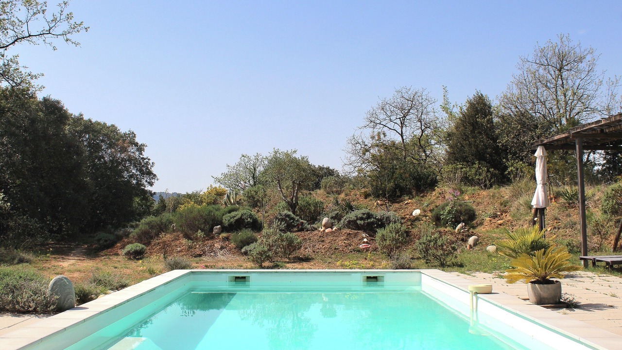 Photo of Outdoor in Saint-Julien-de-Peyrolas