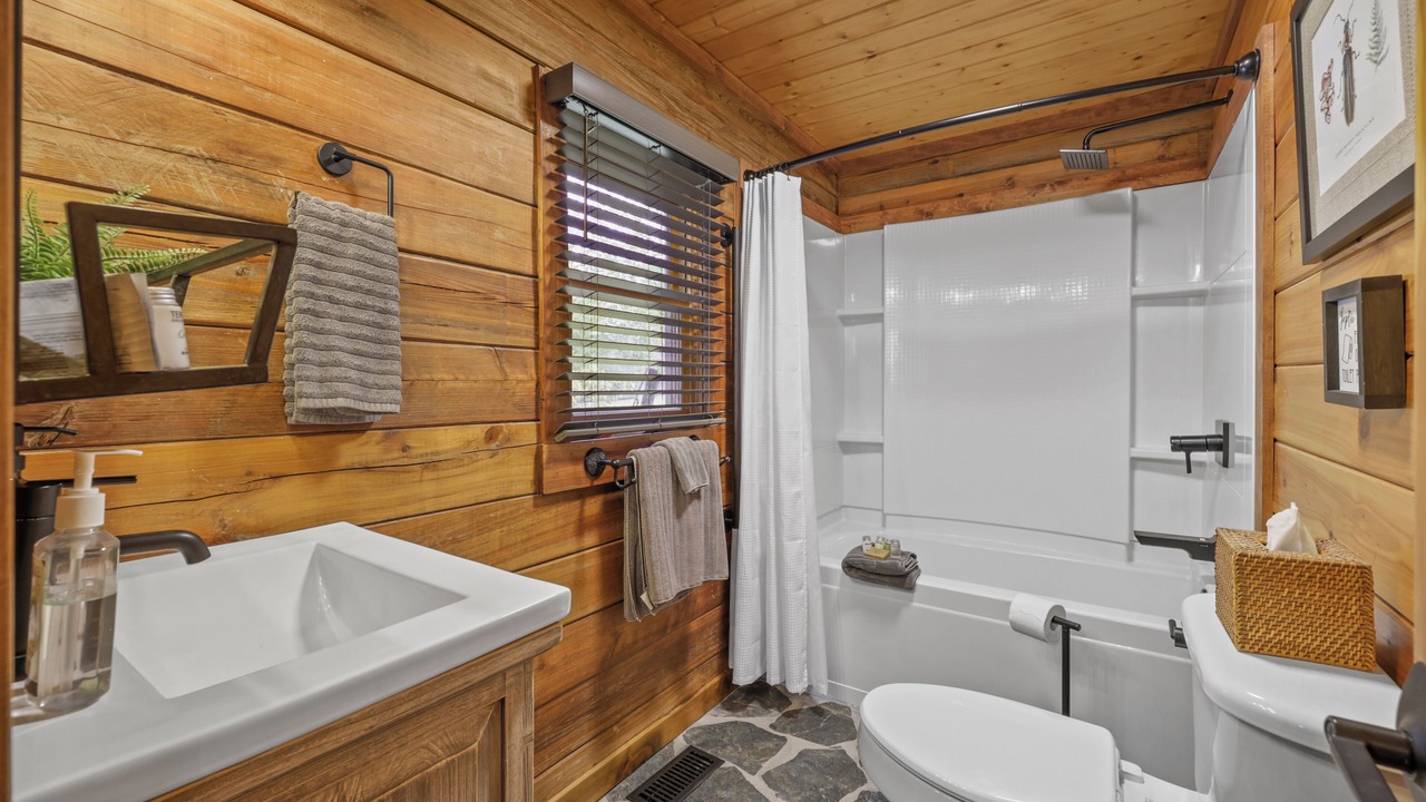Photo of Bathroom in Sevierville