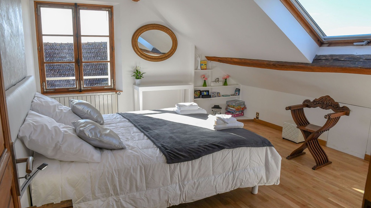 Photo of Bedroom in Oeuilly