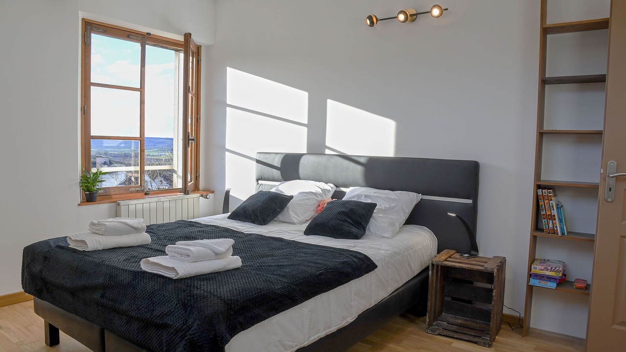 Photo of Bedroom in Oeuilly