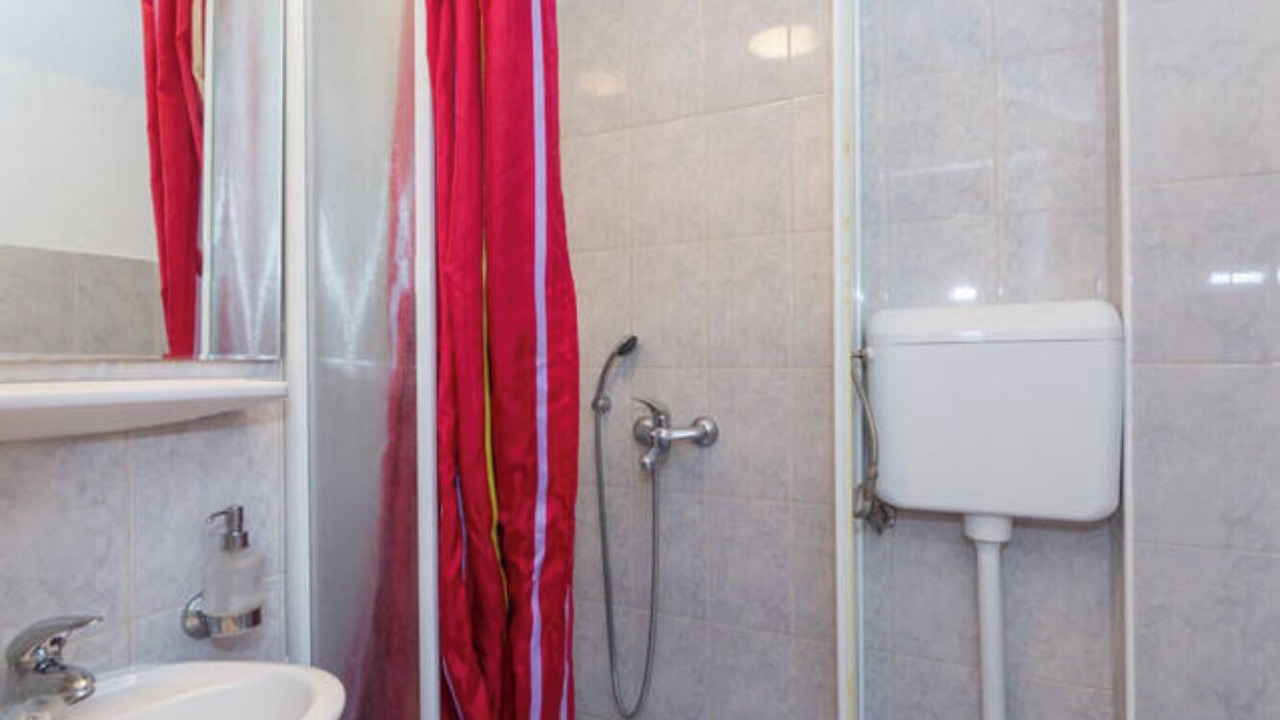 Photo of Bathroom in Komaji