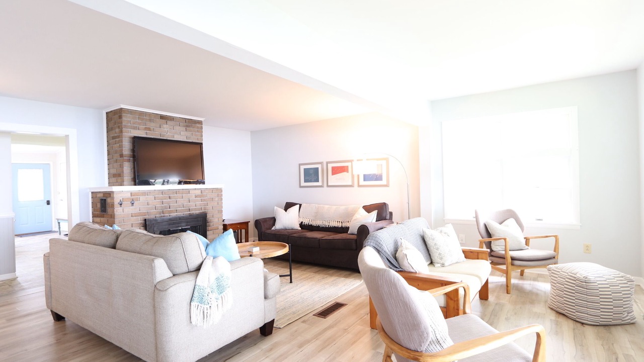 Photo of Bedroom in Teall Beach