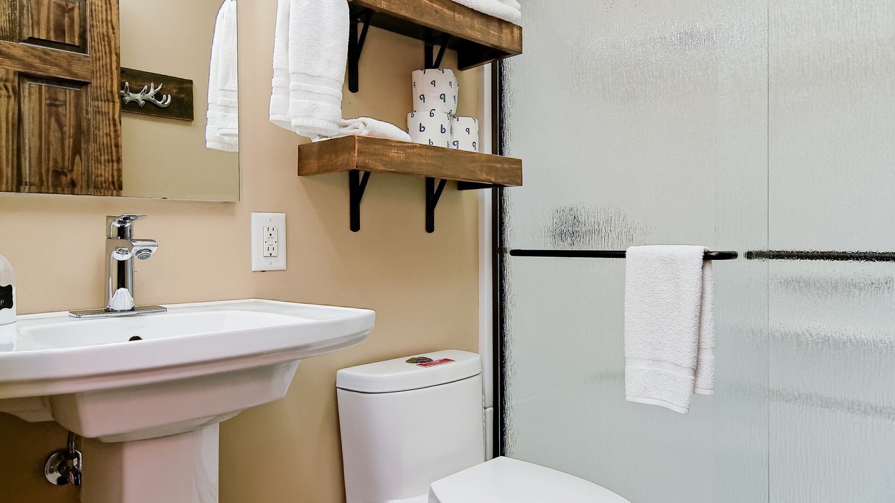 Photo of Bathroom in Branson