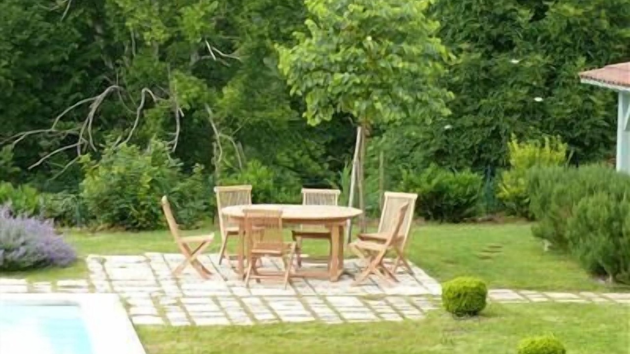 Photo of Outdoor in Carves