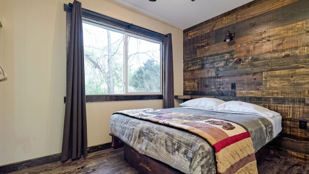 Photo of Bedroom in Branson