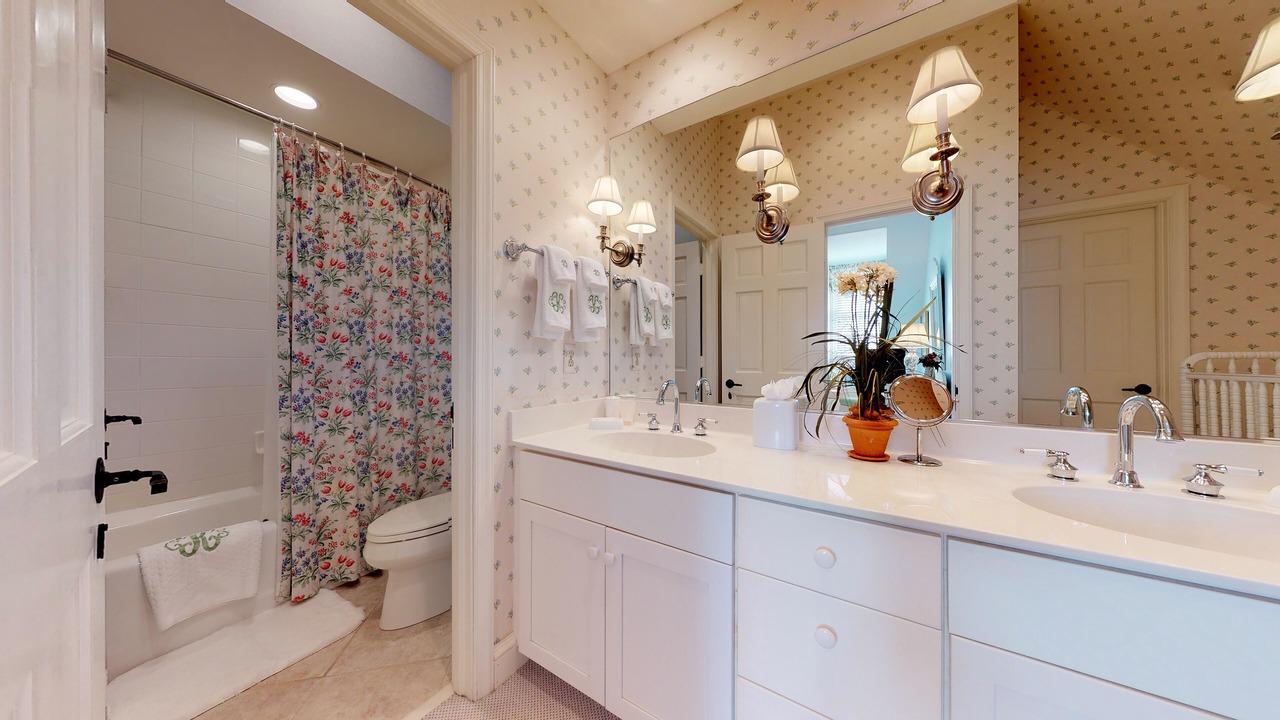 Photo of Bathroom in Sea Island