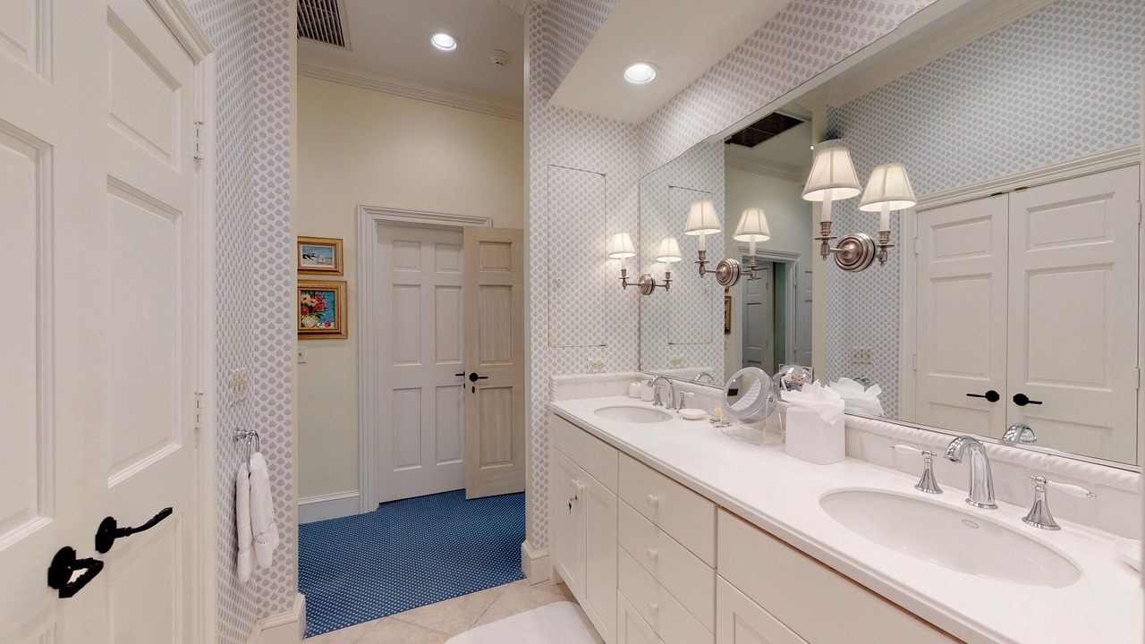 Photo of Others in Sea Island