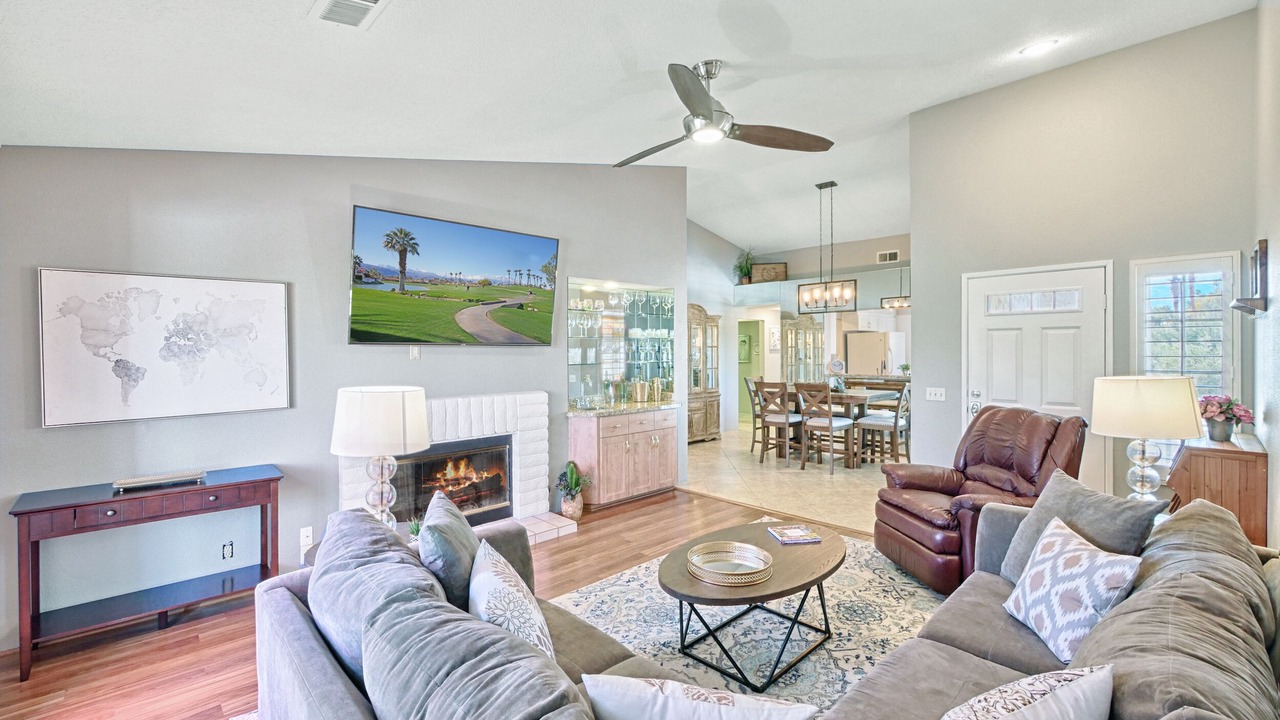 Photo of Livingroom in Palm Desert