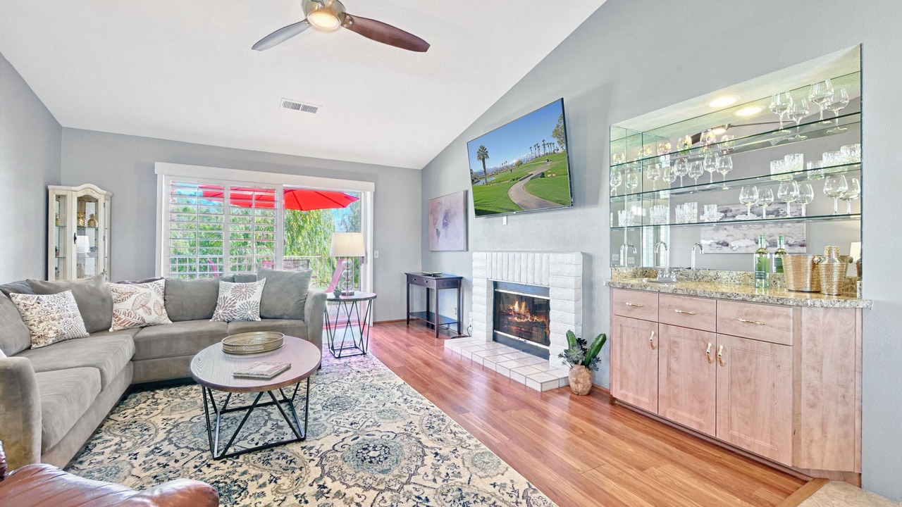 Photo of Livingroom in Palm Desert