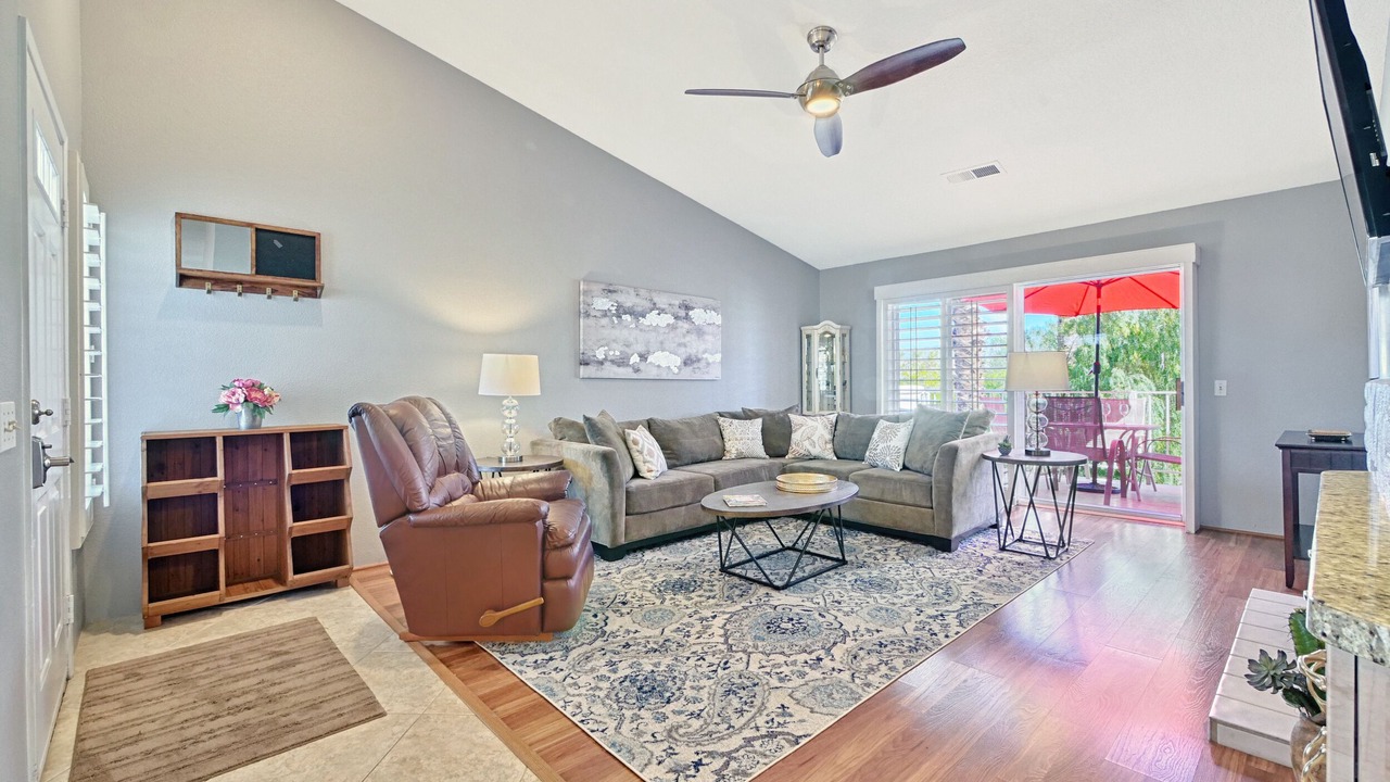 Photo of Livingroom in Palm Desert