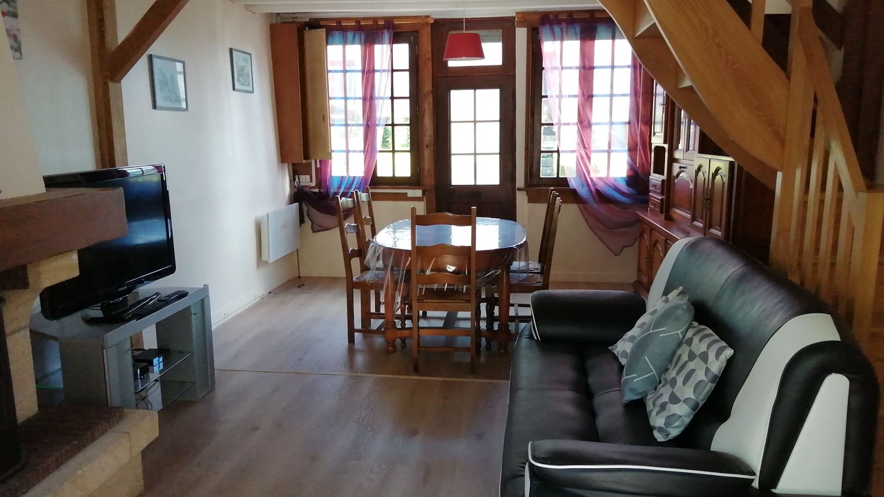 Photo of Livingroom in Cambremer