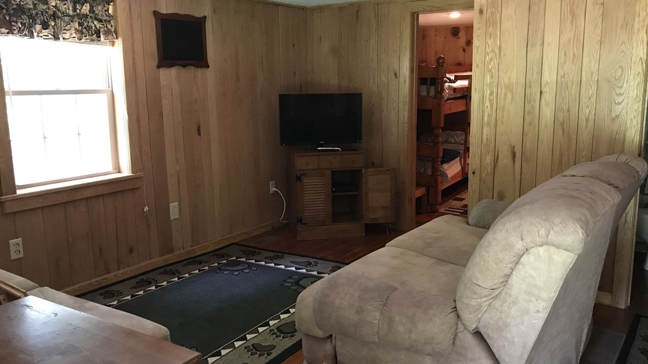 Photo of Bedroom in Lone Rock