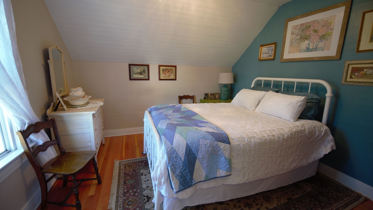 Photo of Bedroom in Everett