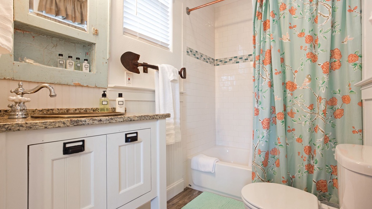 Photo of Bathroom in Royse City
