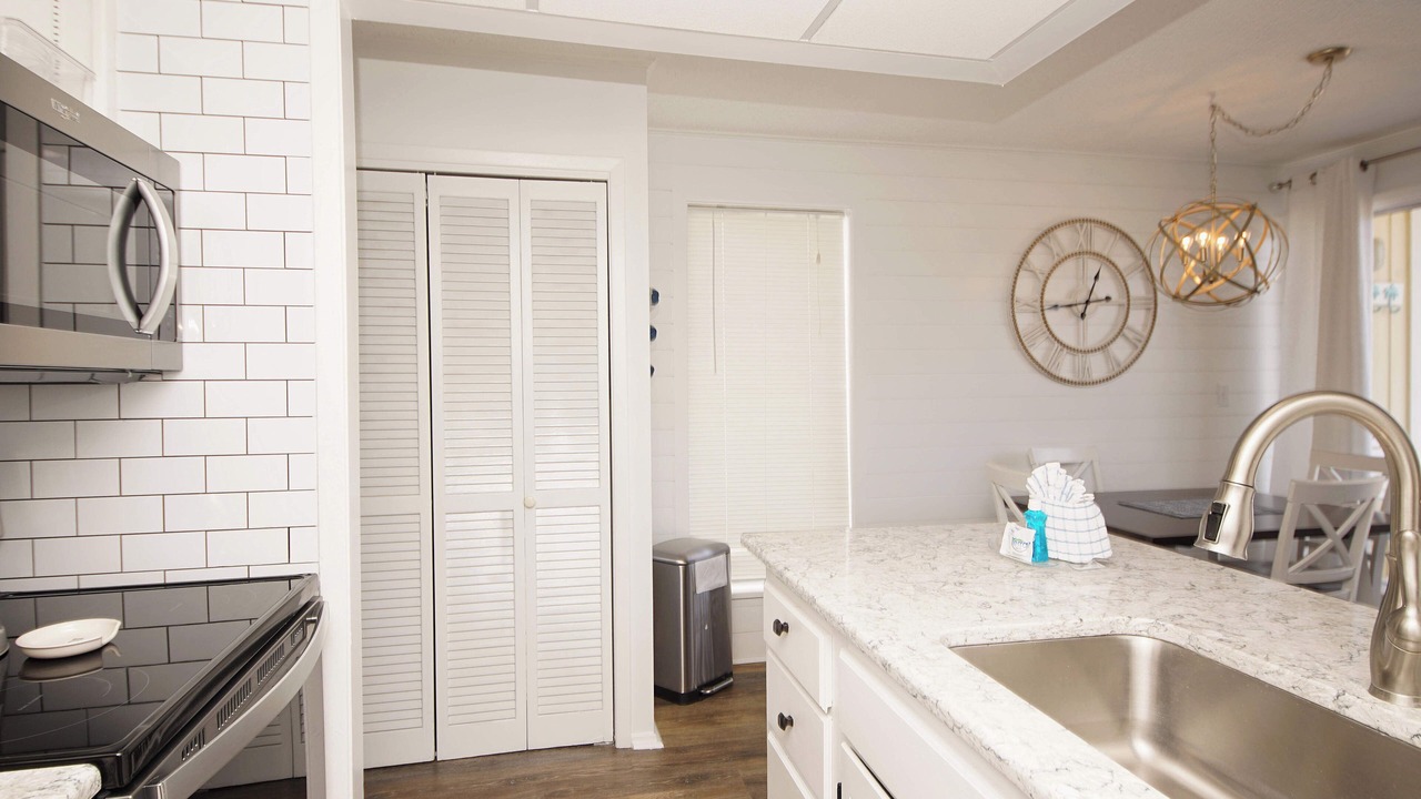 Photo of Others in Holiday Isle