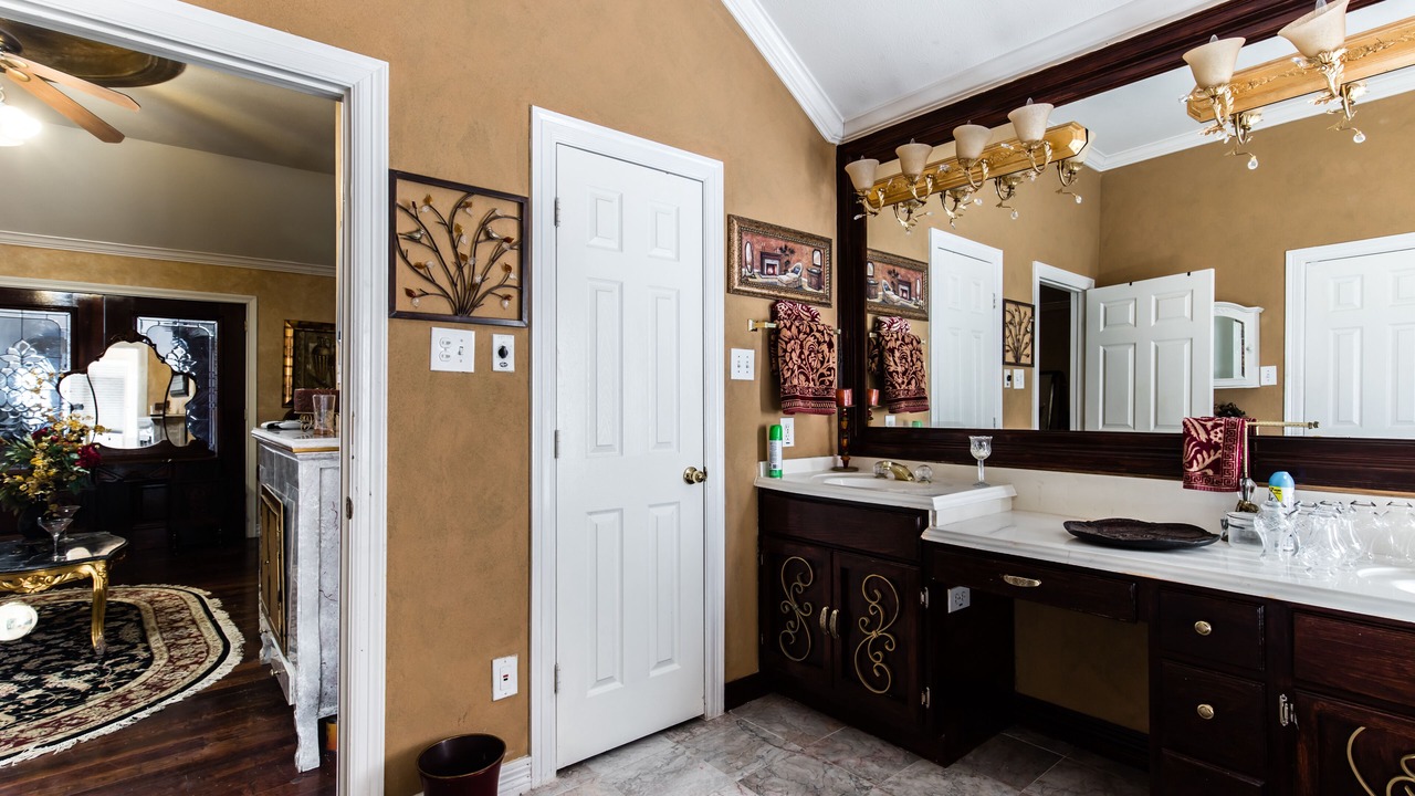 Photo of Bathroom in South Arlington