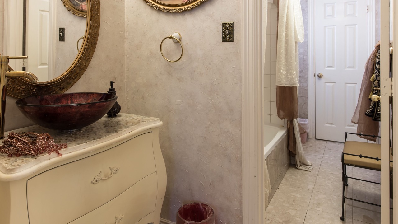 Photo of Bathroom in South Arlington