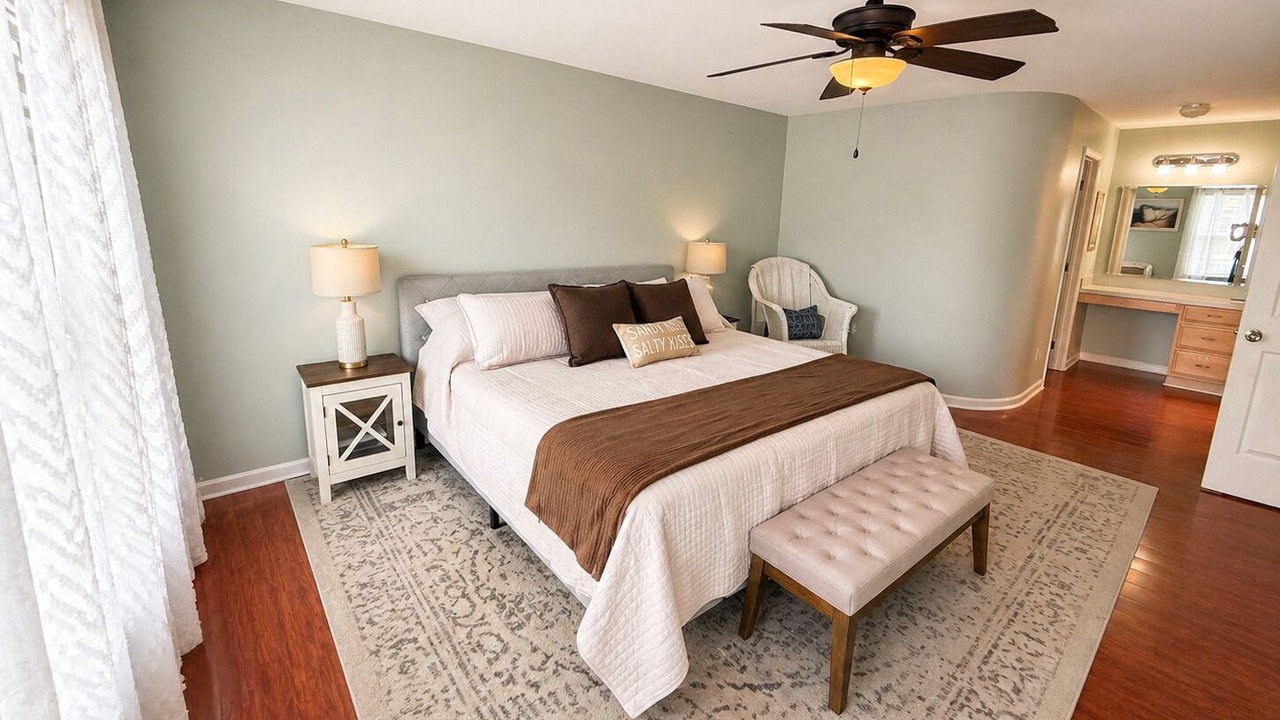 Photo of Bedroom in Town Bank