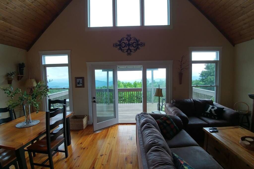 Photo of Livingroom in Skyland