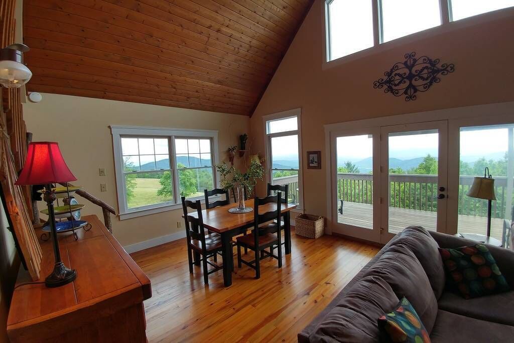 Photo of Livingroom in Skyland