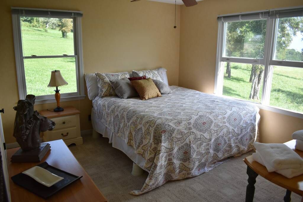 Photo of Bedroom in Skyland