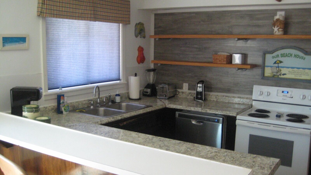 Photo of Kitchen in Terramar Beach