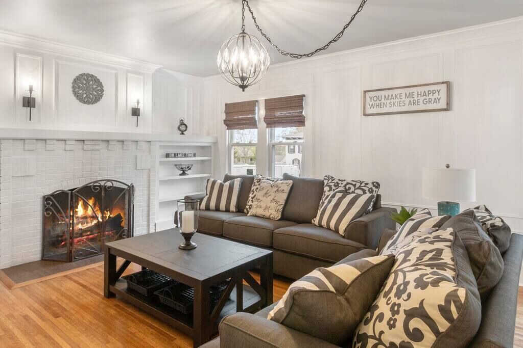 Photo of Livingroom in Lake Geneva