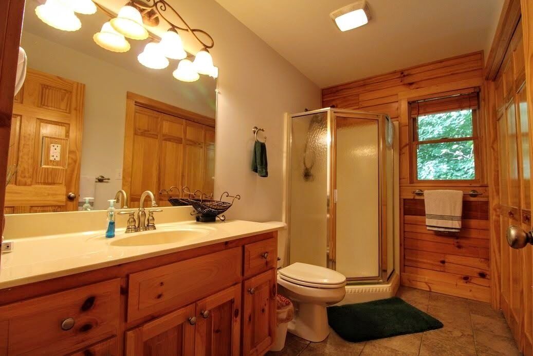 Photo of Bathroom in Murphy