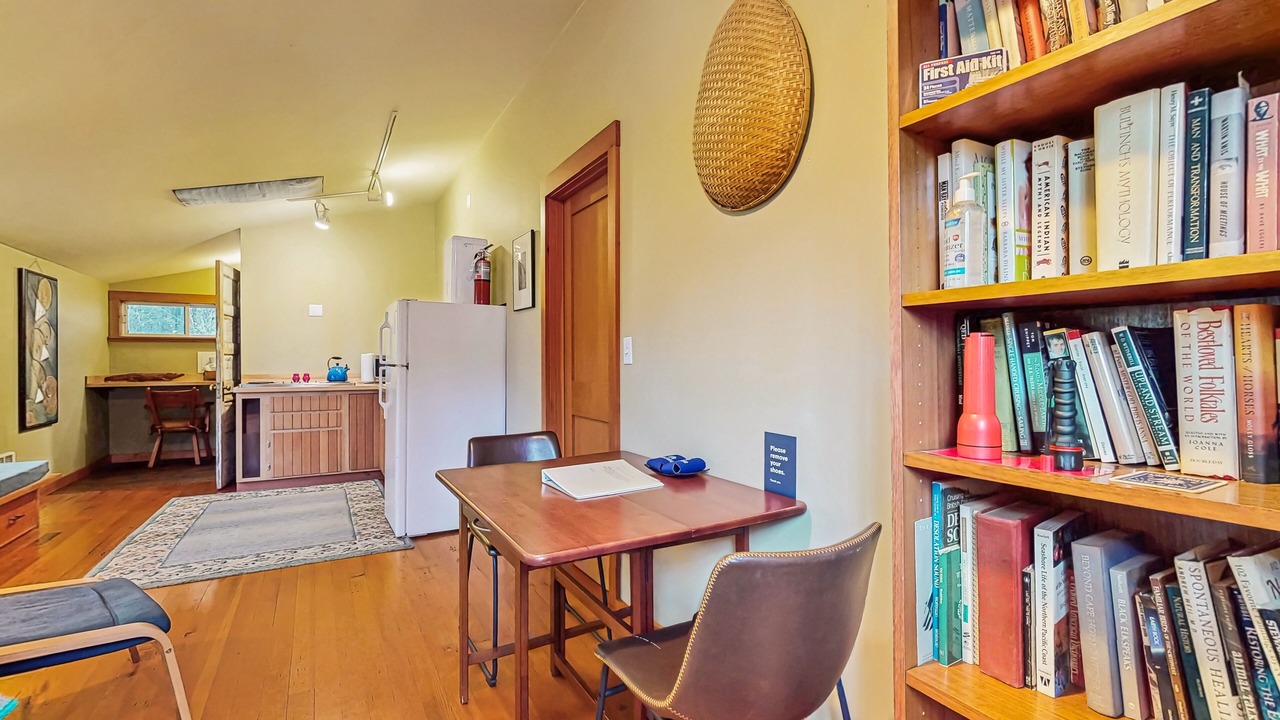 Photo of Others in Eastsound