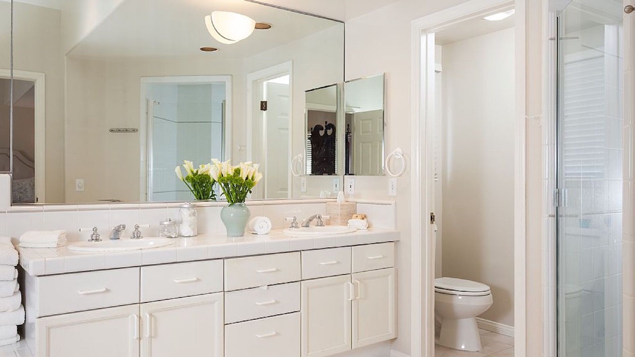 Photo of Bathroom in Corona del Mar
