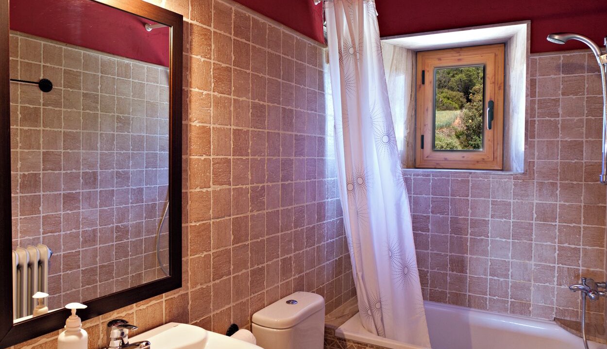 Photo of Bathroom in La Baronia de Rialb
