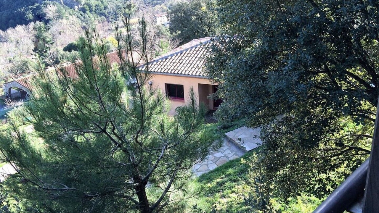 Photo of Outdoor in Premian