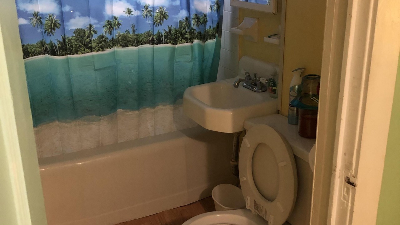 Photo of Bathroom in Cottage Line