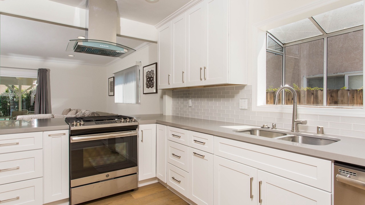 Photo of Kitchen in Warner Center