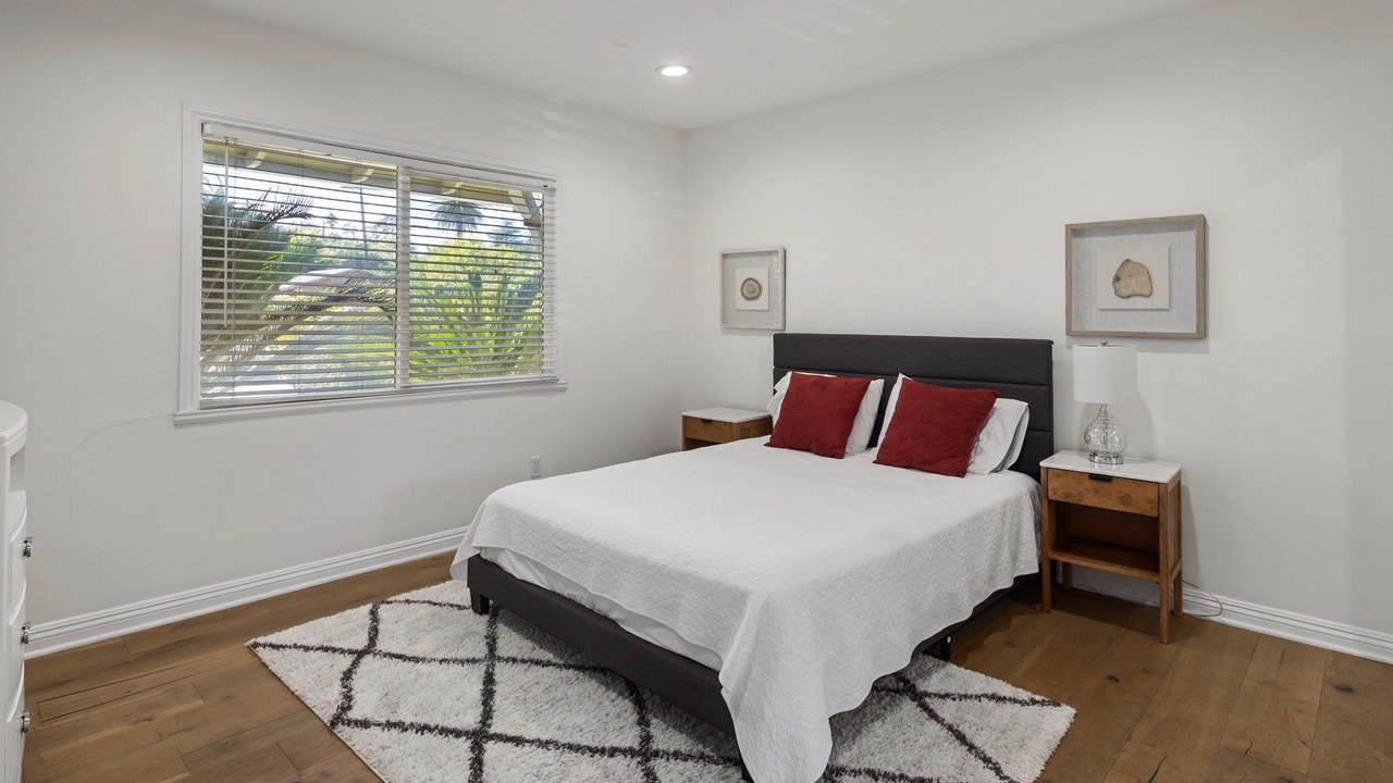 Photo of Bedroom in Warner Center