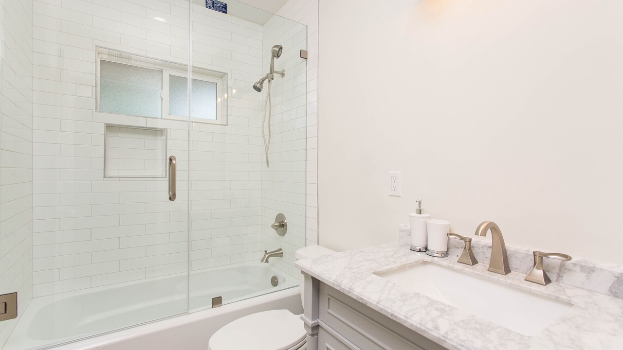 Photo of Bathroom in Warner Center