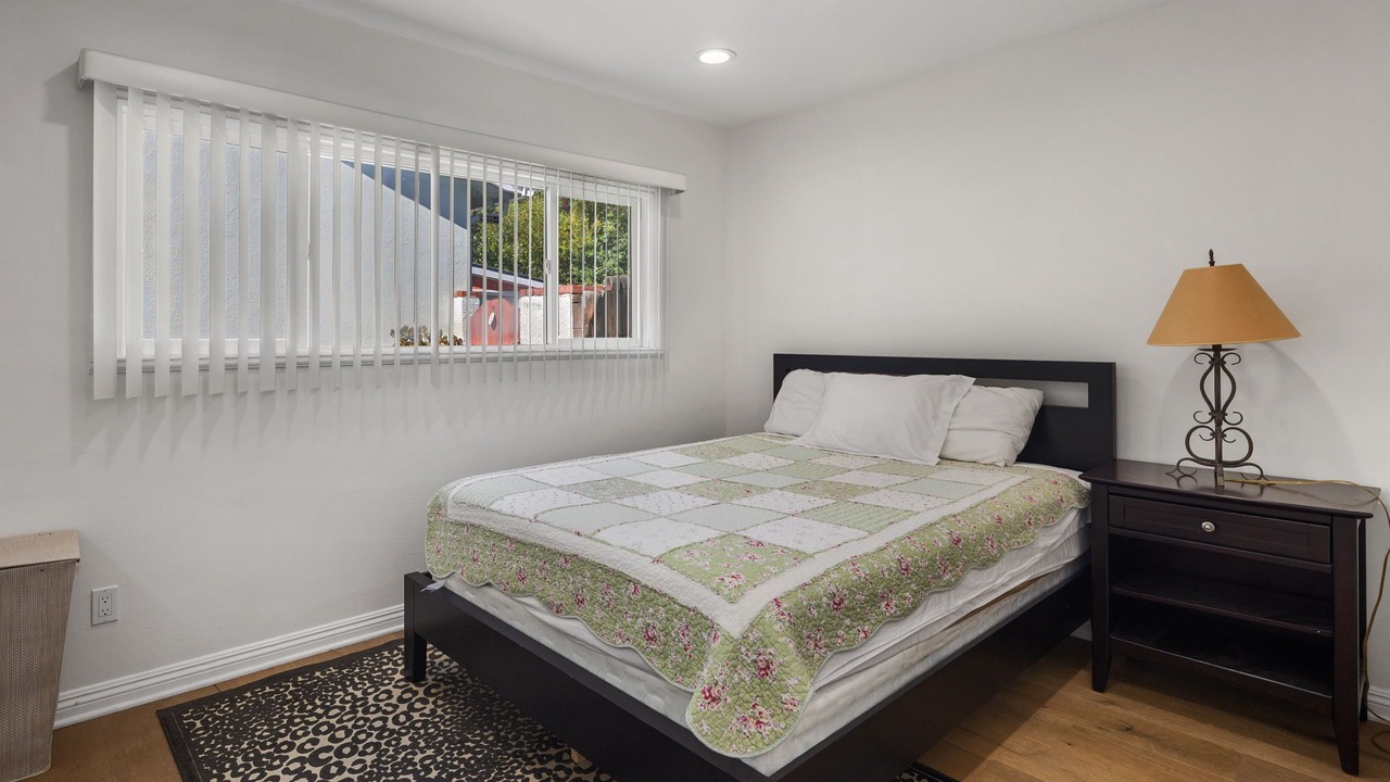 Photo of Bedroom in Warner Center