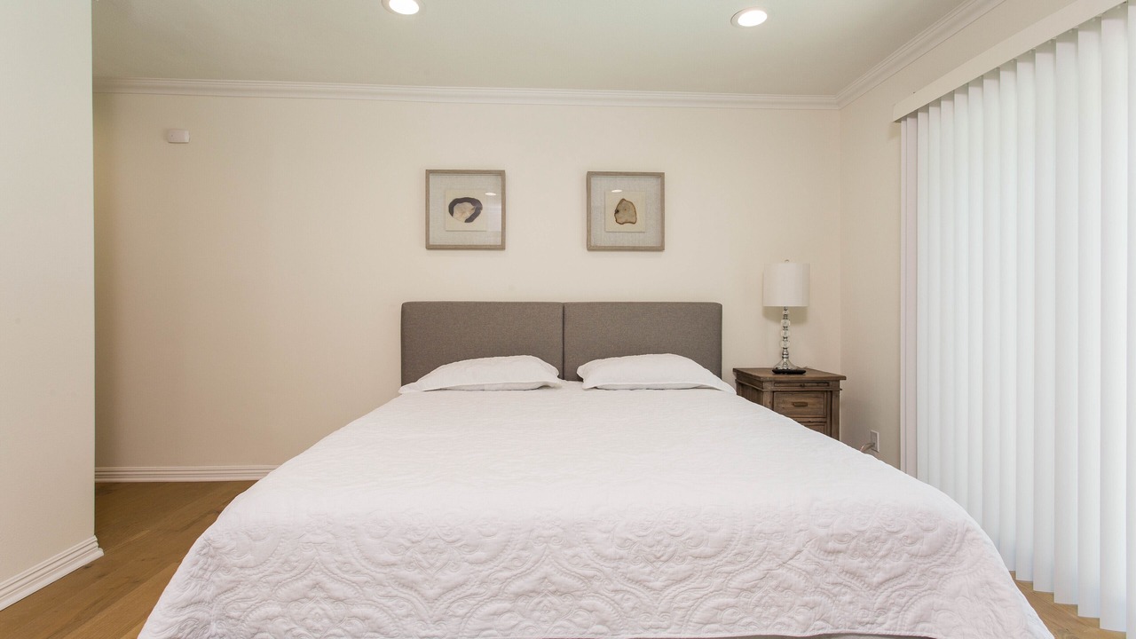 Photo of Bedroom in Warner Center