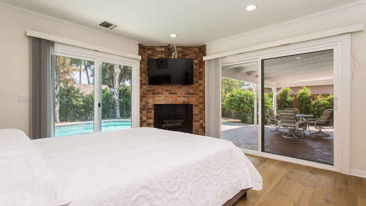 Photo of Bedroom in Warner Center
