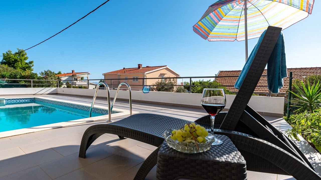 Photo of Outdoor in Potirna