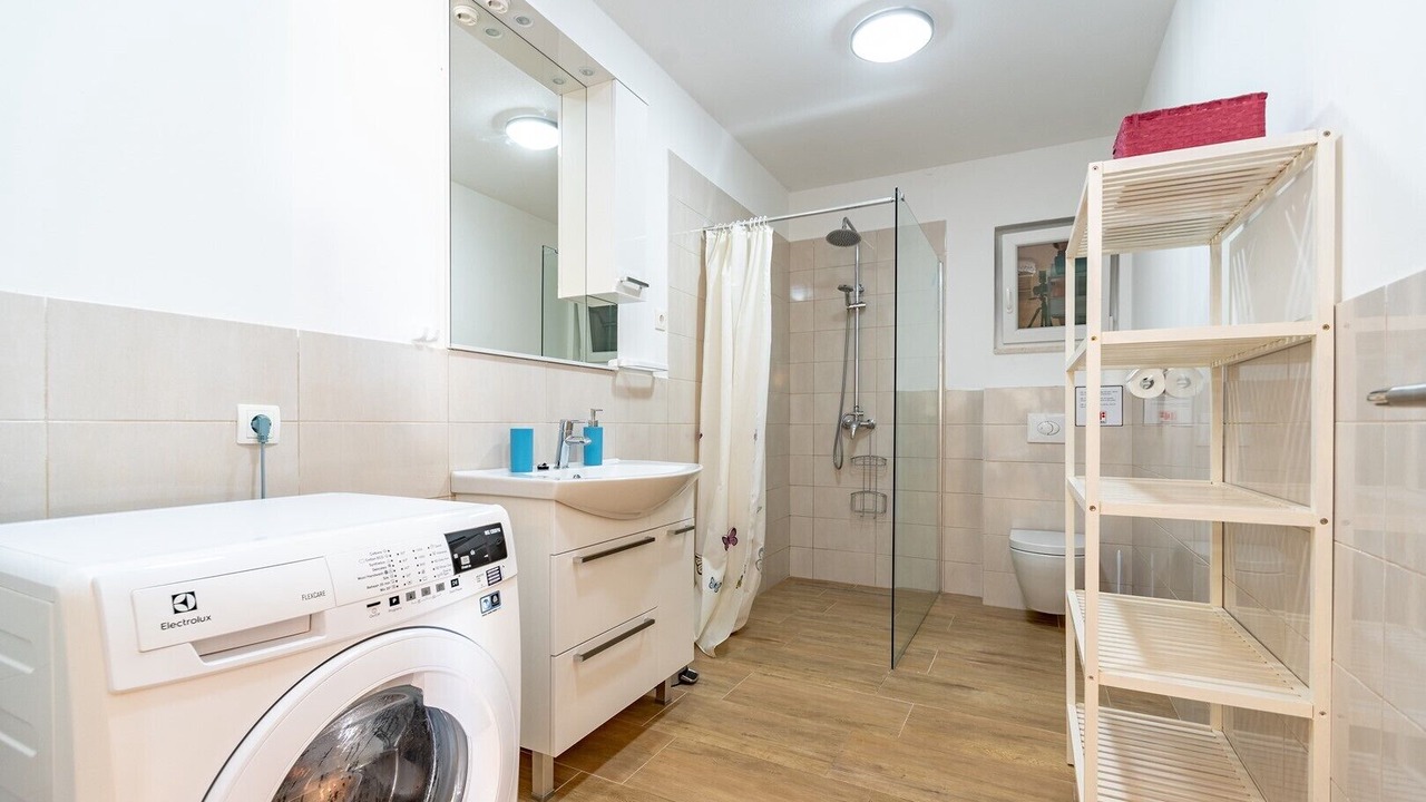 Photo of Bathroom in Potirna