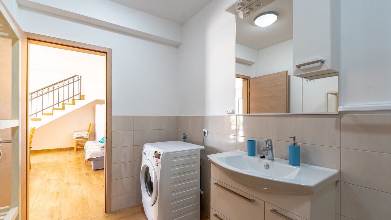 Photo of Bathroom in Potirna