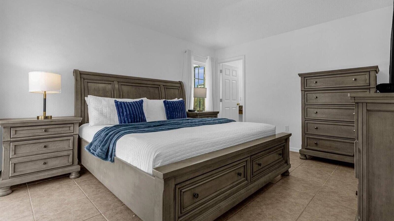 Photo of Bedroom in Lake Berkley