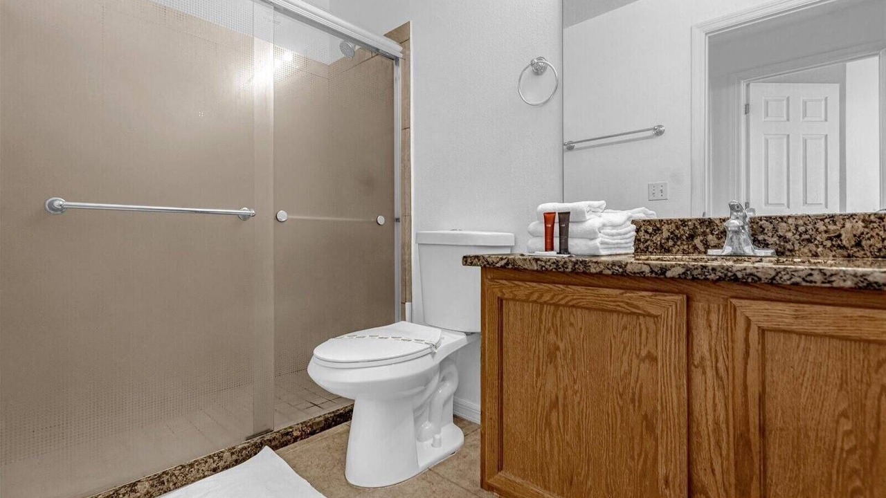 Photo of Bathroom in Lake Berkley