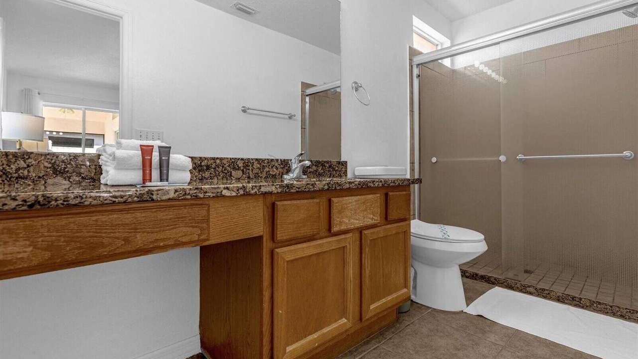 Photo of Bathroom in Lake Berkley