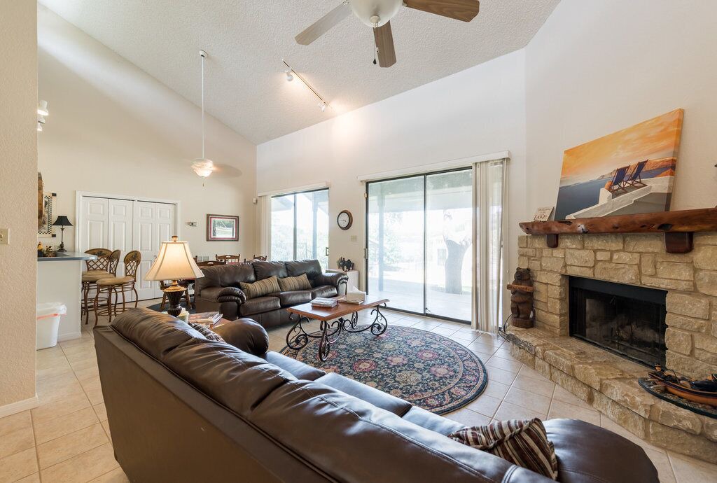 Photo of Livingroom in Briarcliff
