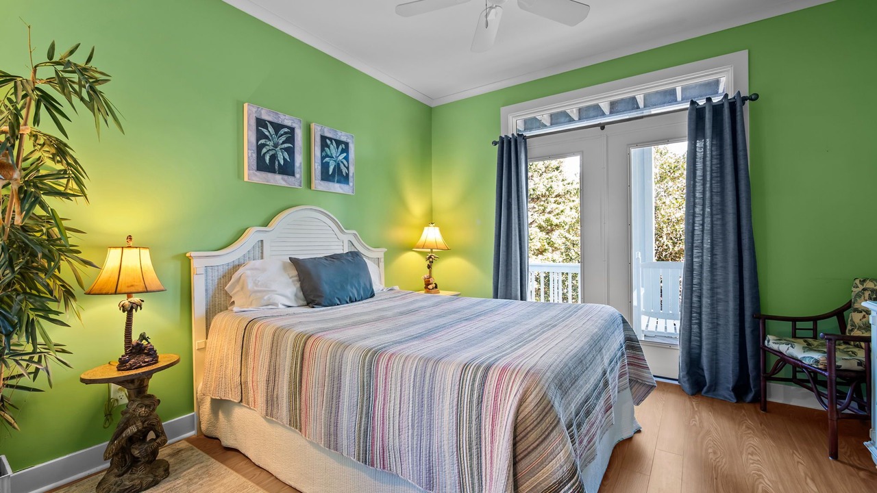 Photo of Patio Balcony in Emerald Isle