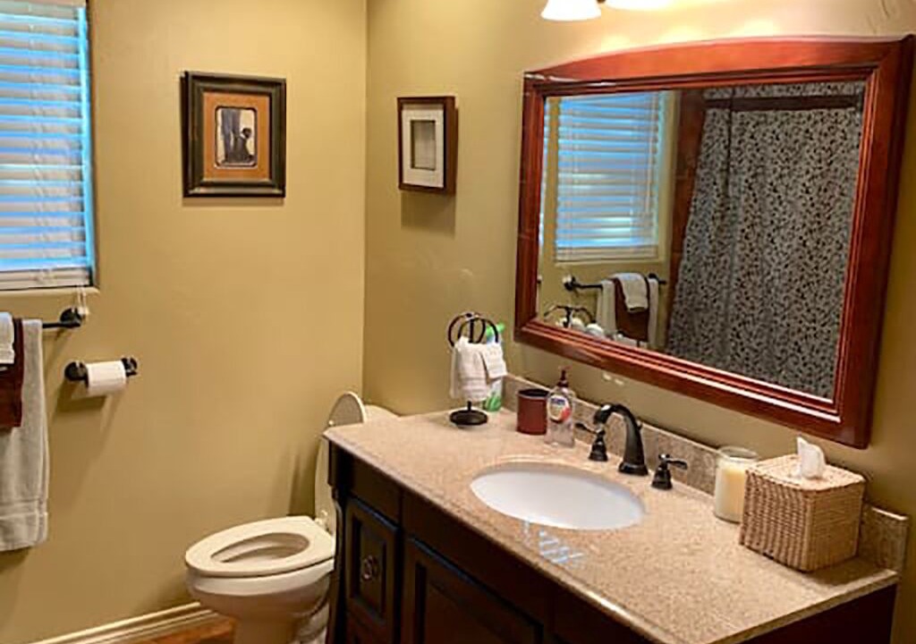 Photo of Bathroom in Hunt